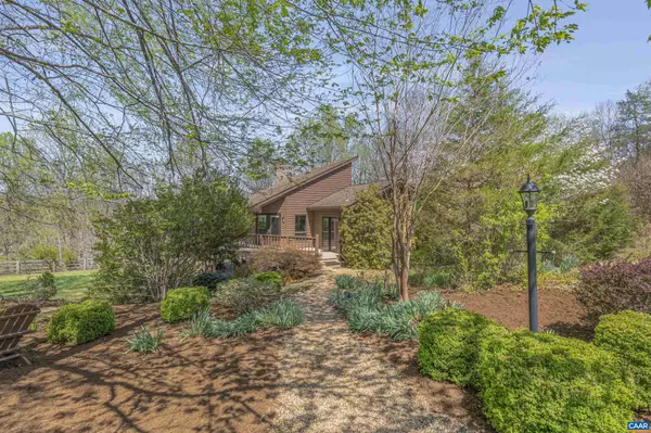 Faber, VA 22938,131 MIMOSA LN