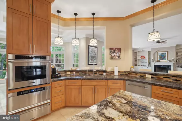 Potomac, MD 20854,11724 GAINSBOROUGH RD