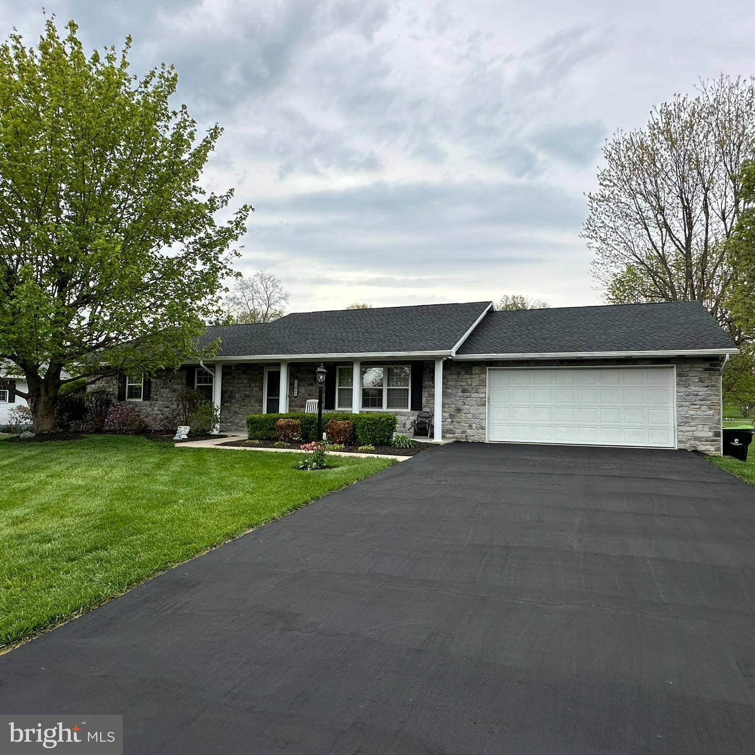 Waynesboro, PA 17268,1019 REDWOOD DRIVE