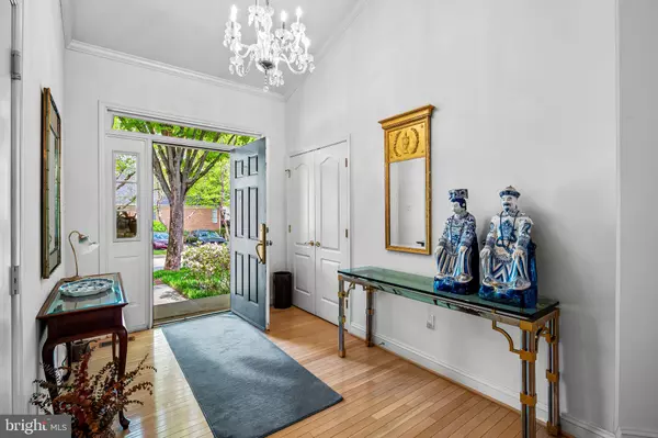 Baltimore, MD 21210,16 ROLAND GRN #8