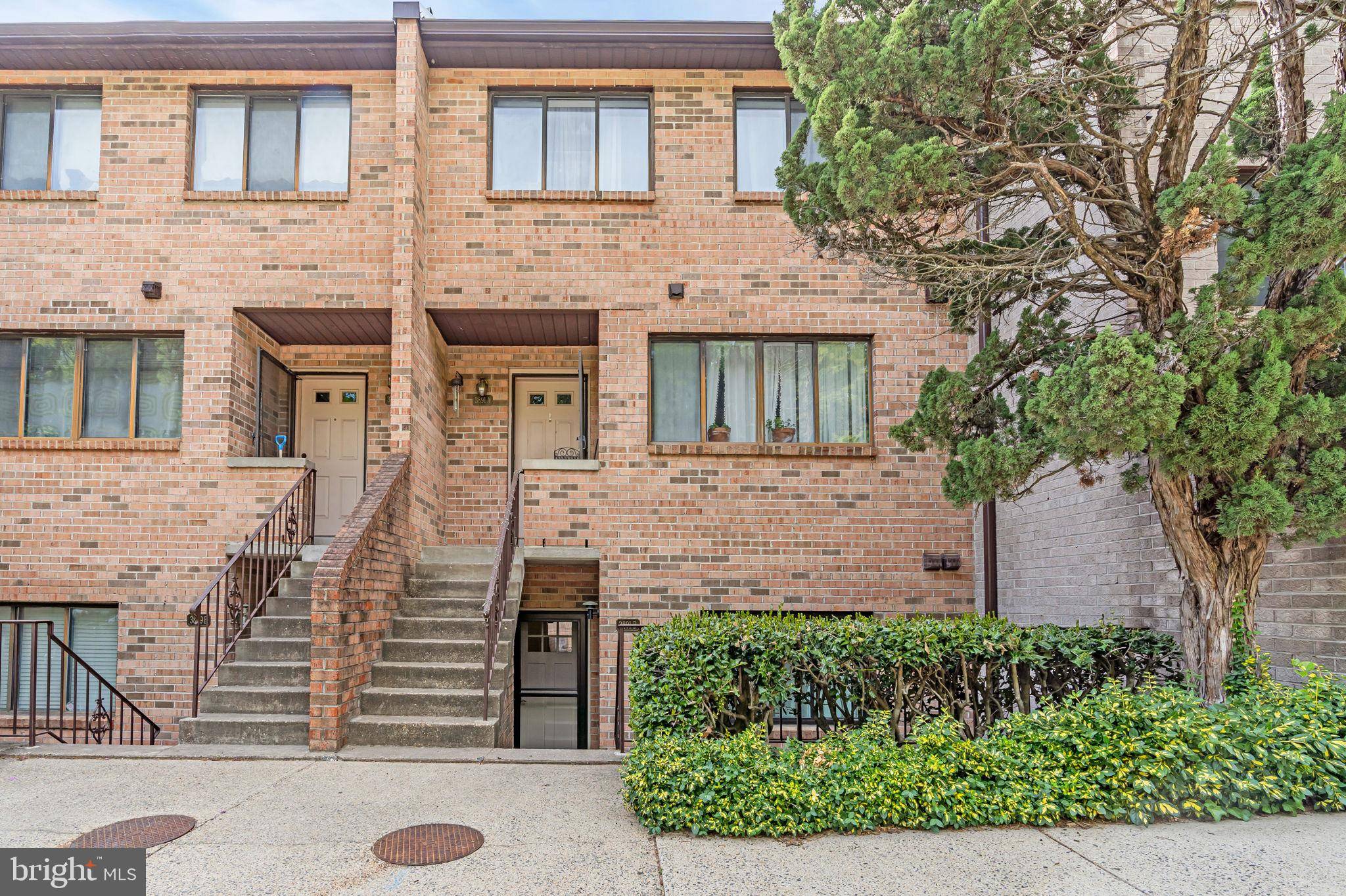3891B STEPPES CT, Falls Church, VA 22041