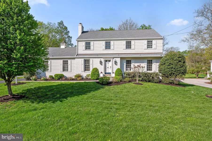 832 CONTENTION LN, Berwyn, PA 19312