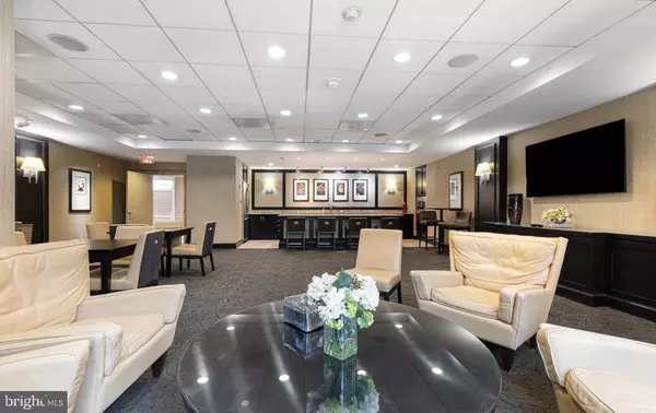 Chevy Chase, MD 20815,4601 N PARK AVE #418-T