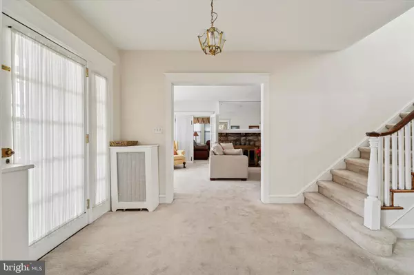 Drexel Hill, PA 19026,472 GAINSBORO RD