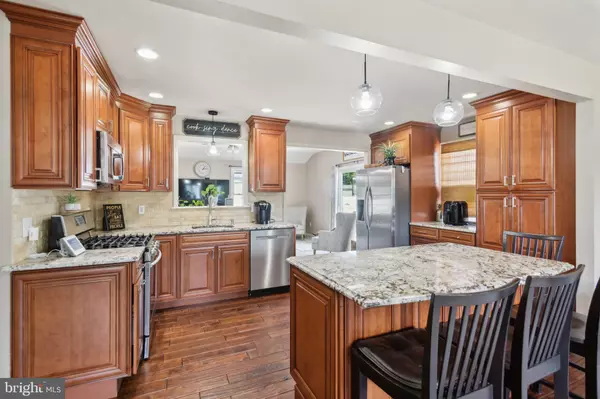 Bellmawr, NJ 08031,754 DEVENNEY DR