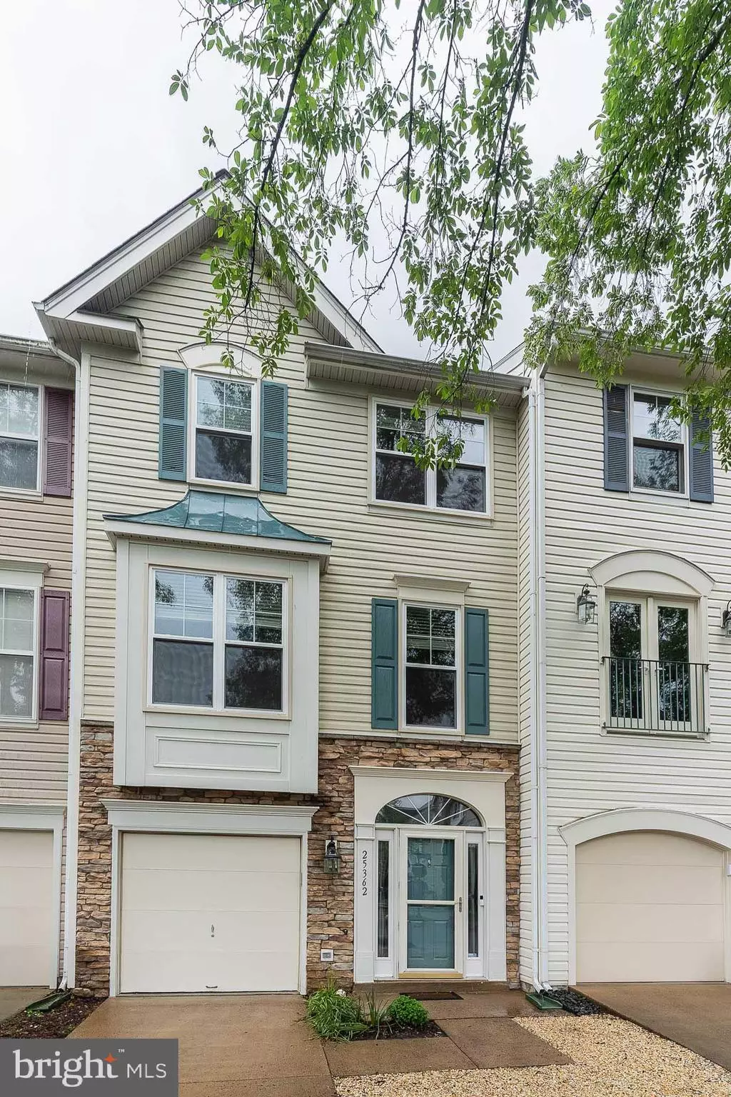 Chantilly, VA 20152,25362 ASHBURY DR