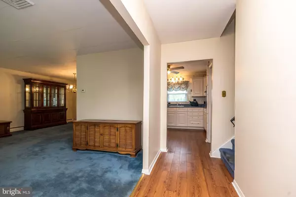 Yardley, PA 19067,14 RITA RD