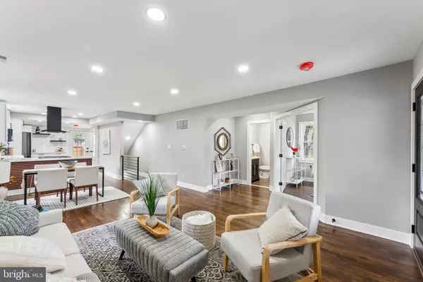 Washington, DC 20018,3104 DOUGLAS ST NE