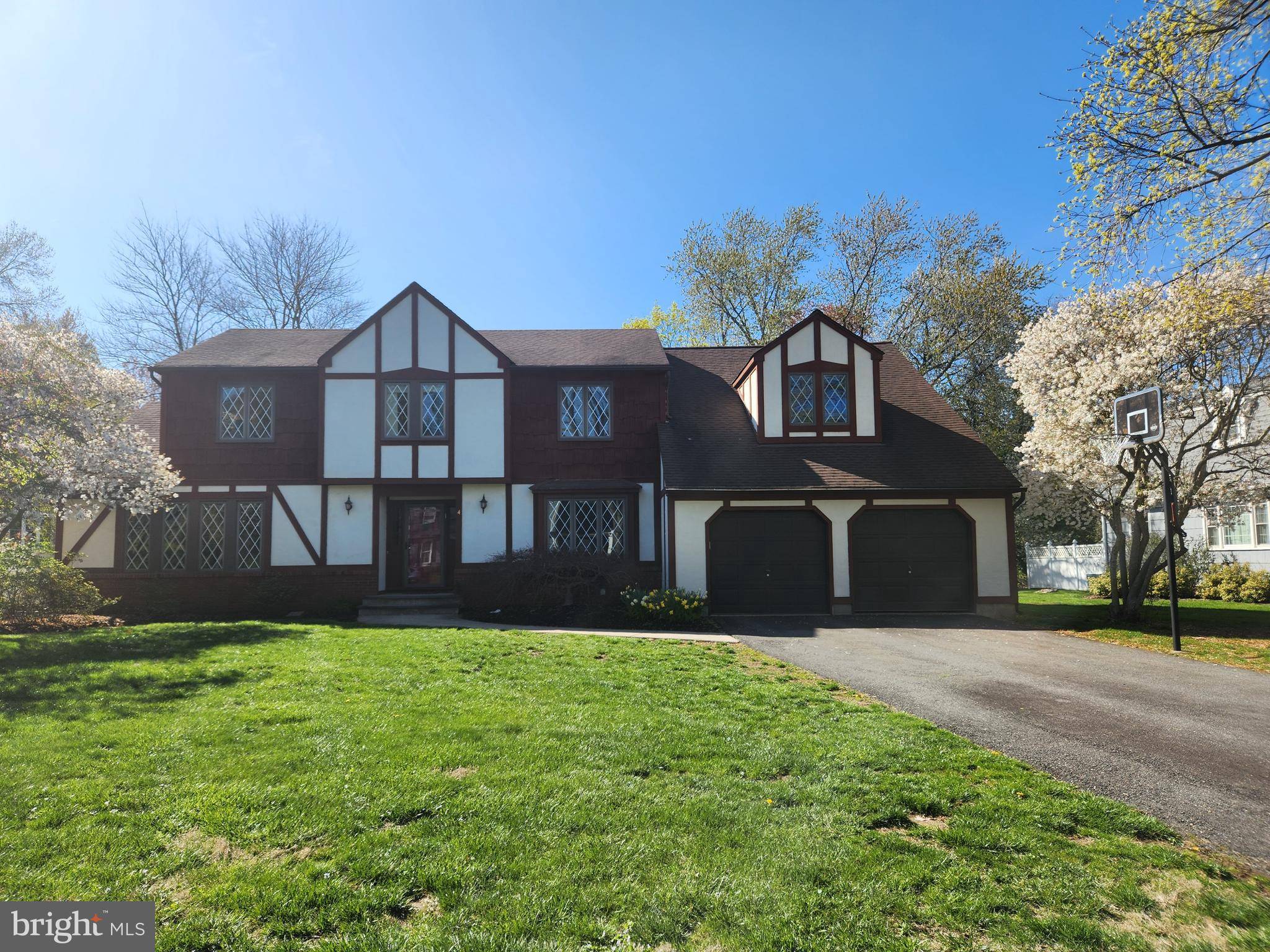 Lawrenceville, NJ 08648,4 IVY GLEN LN