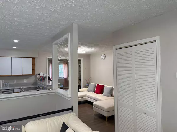 Laurel, MD 20724,229 OLD LINE AVE