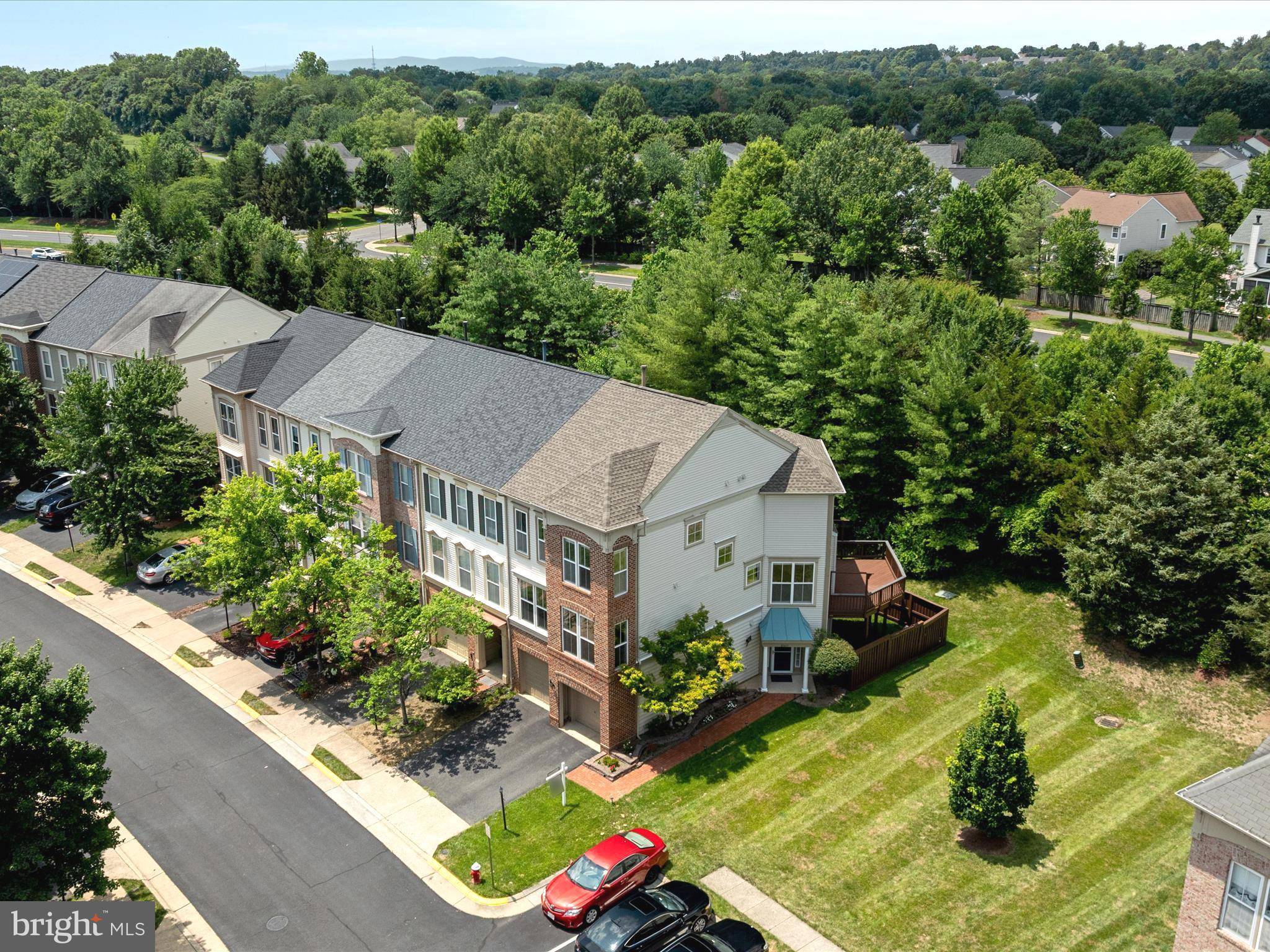 Broadlands, VA 20148,21417 FALLING ROCK TER