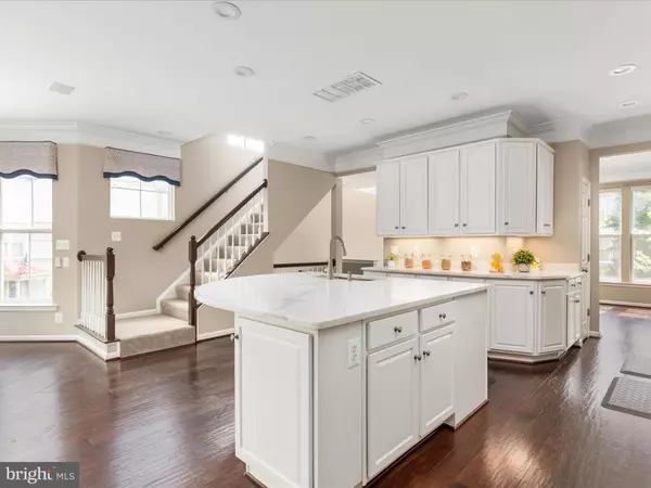 Broadlands, VA 20148,21417 FALLING ROCK TER