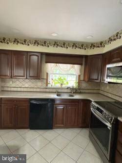 Philadelphia, PA 19115,1011 TWIST RD