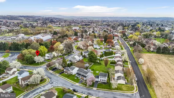 Lititz, PA 17543,465 STURBRIDGE DR