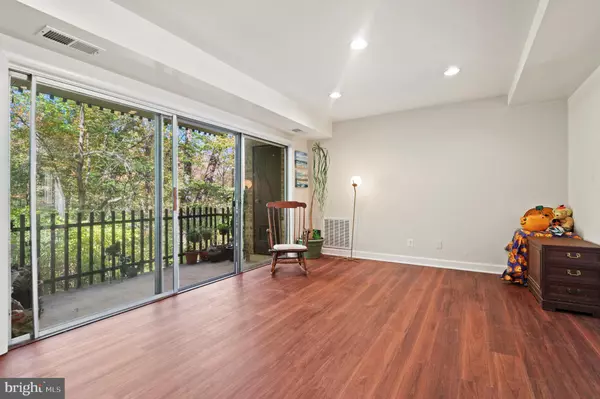Reston, VA 20190,11616 VANTAGE HILL RD #2C