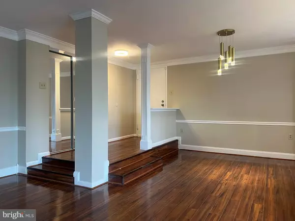 Laurel, MD 20707,15708 DORSET RD #303