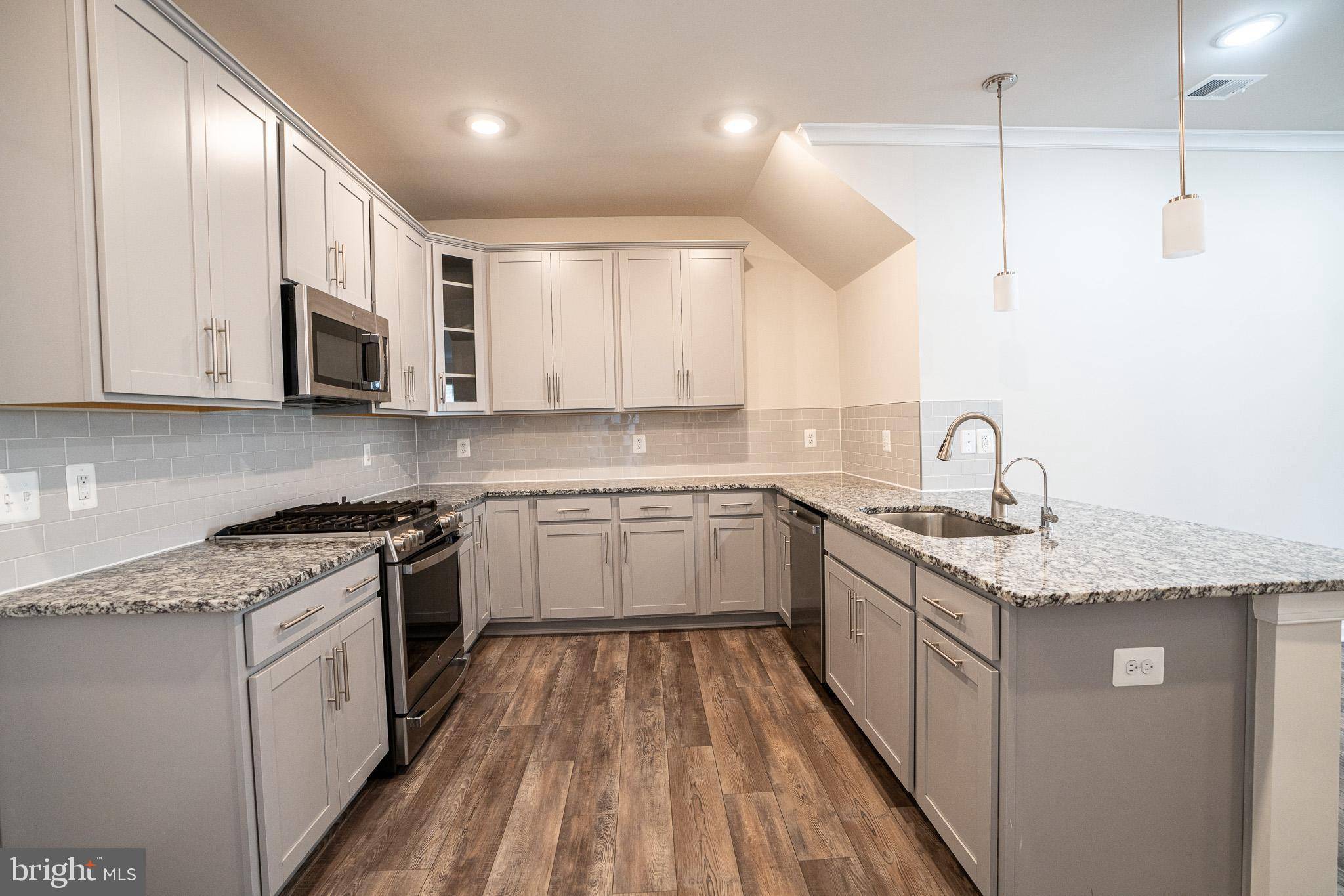 Ashburn, VA 20148,43447 STONEWOOD CROSSING TER