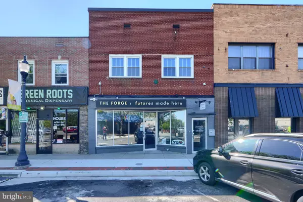 11 CENTER PL, Baltimore, MD 21222