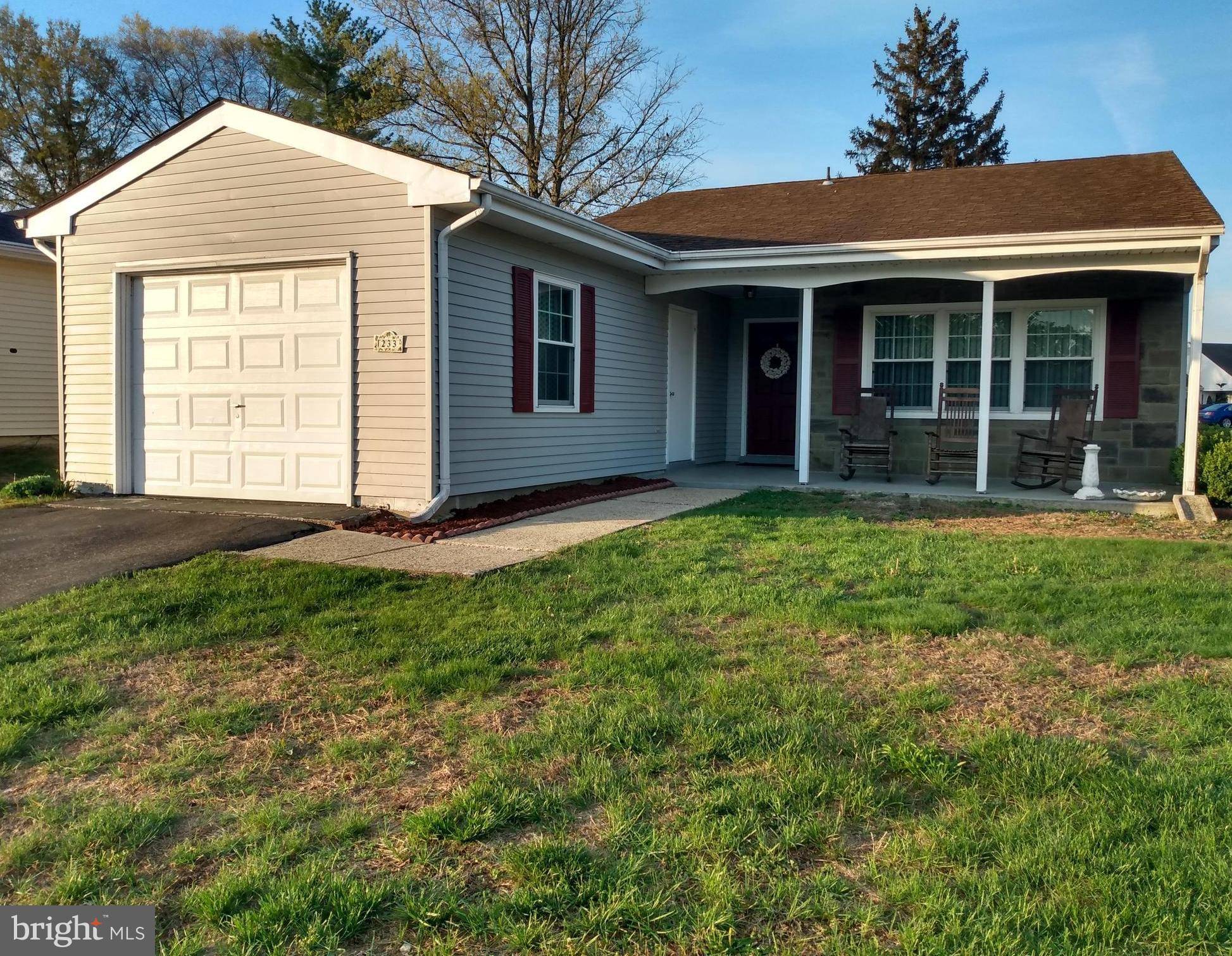 233 HUNTINGTON DR, Southampton, NJ 08088