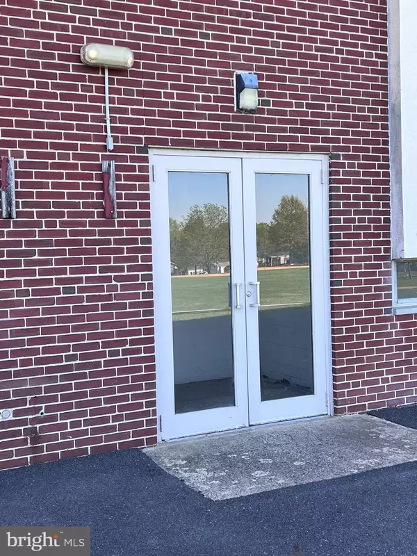 Red Hill, PA 18076,501 GRABER #1-1