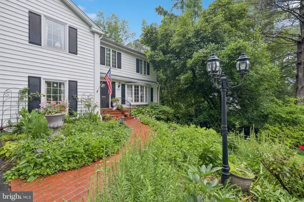 3806 BENT BRANCH RD, Falls Church, VA 22041