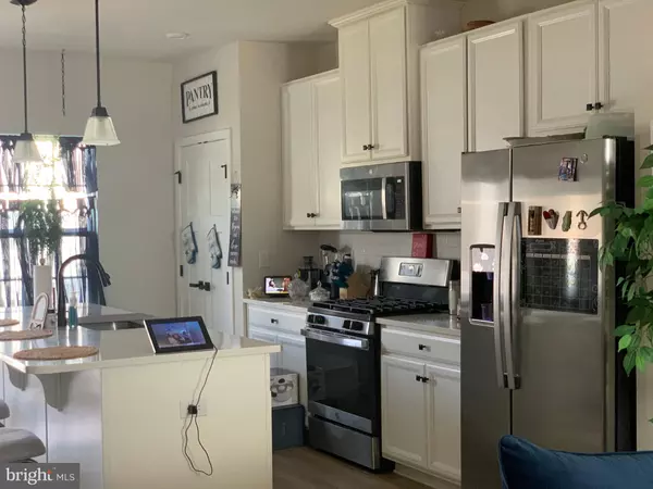 Sicklerville, NJ 08081,117 PLAZA DR