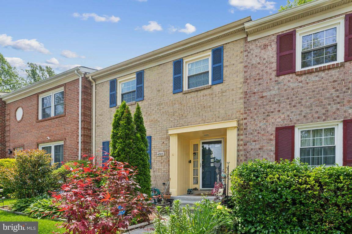 Annandale, VA 22003,4563 KING EDWARD CT