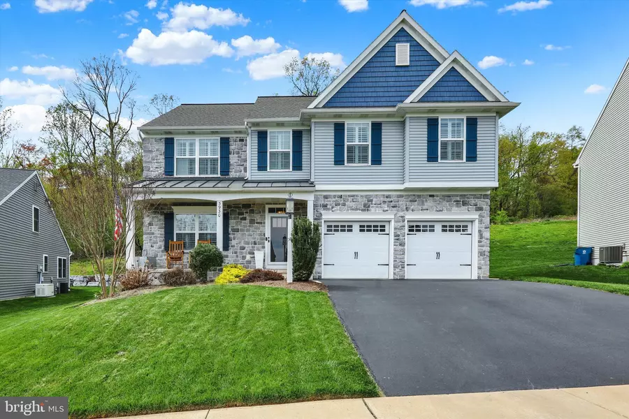 3930 ARCHER LN, Columbia, PA 17512