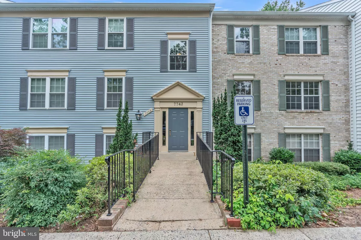Falls Church, VA 22042,7743 INVERSHAM DR #197