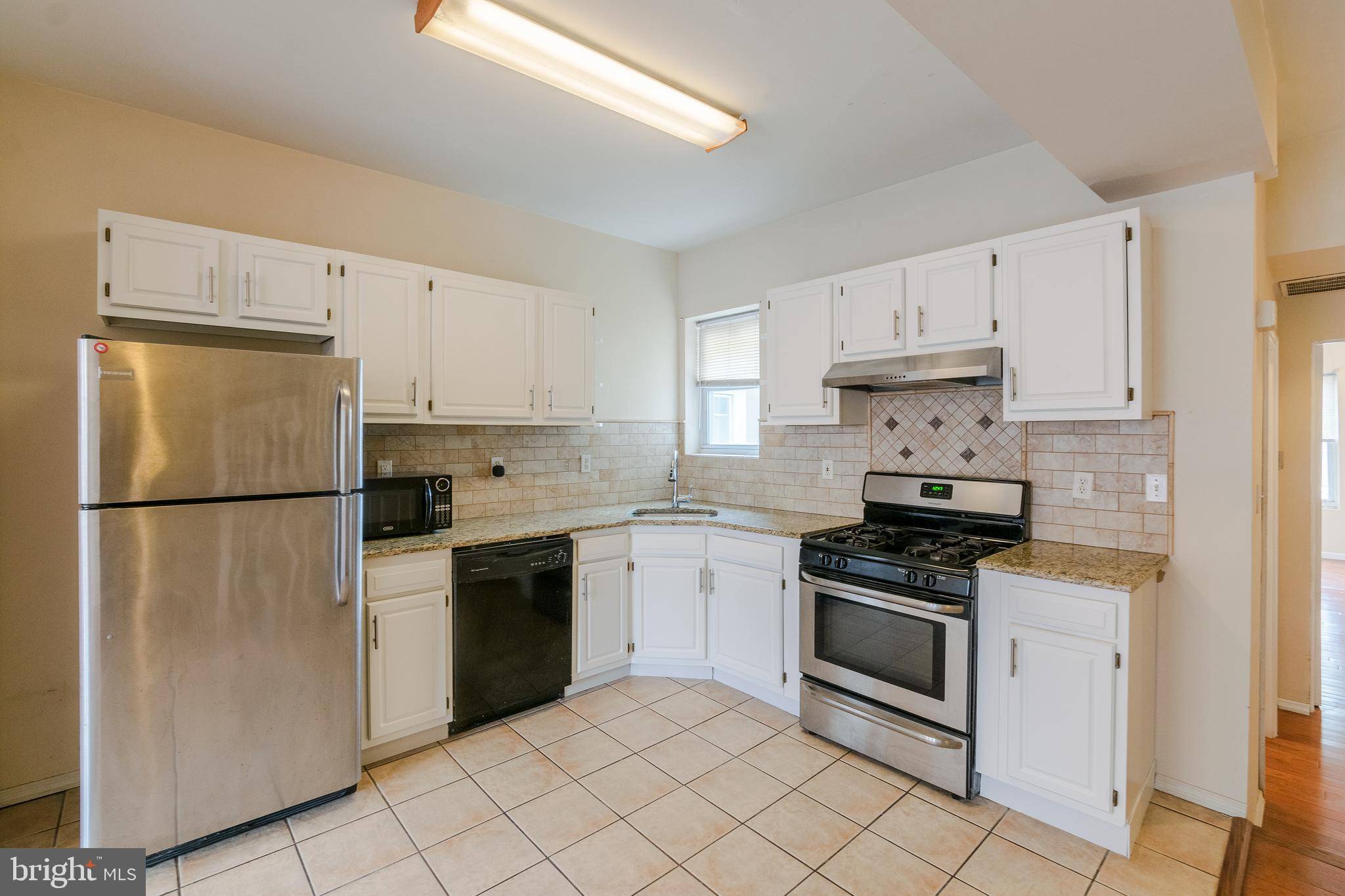 Philadelphia, PA 19146,2324 CHRISTIAN ST #UNIT 2F
