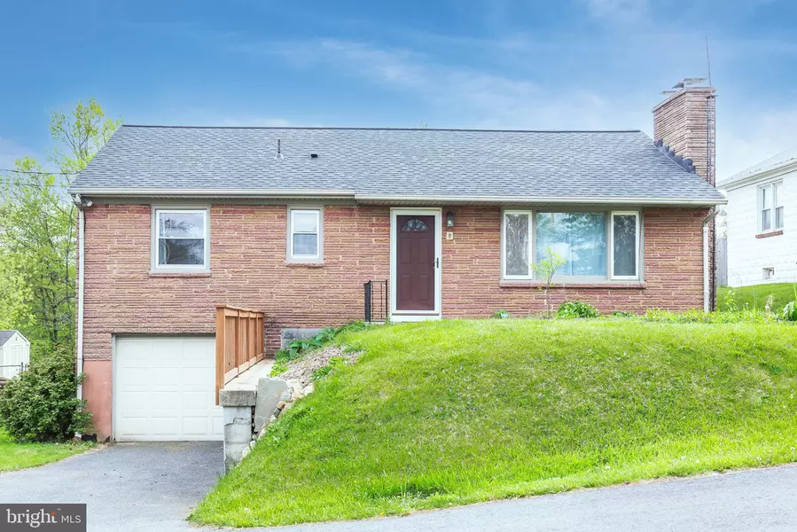 910 E F ST, Brunswick, MD 21716