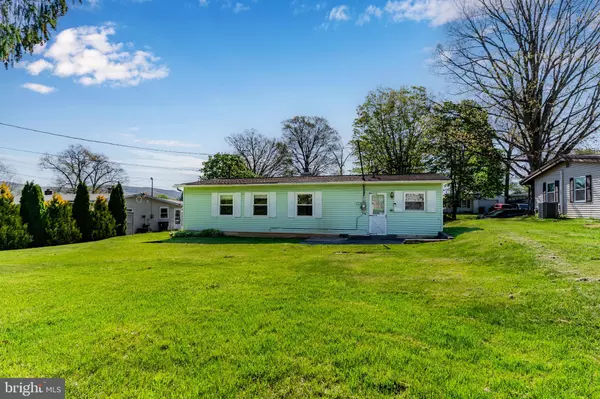 Fayetteville, PA 17222,96 FIFTH AVENUE