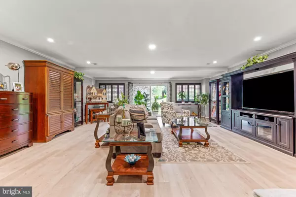 Towson, MD 21204,37 JUDGES LANE