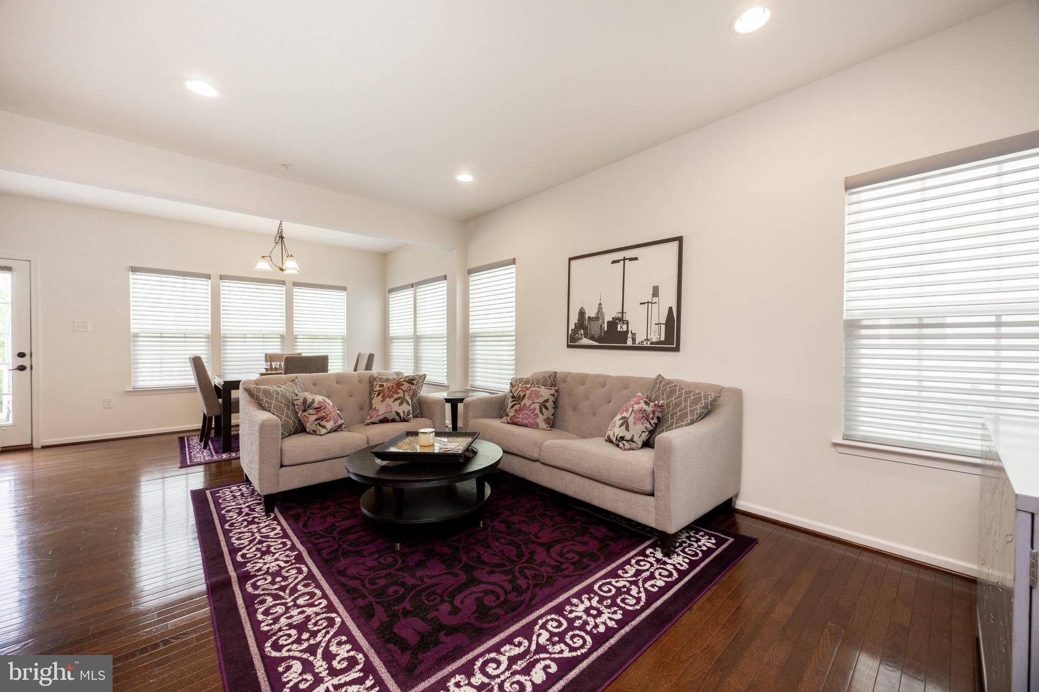 Norristown, PA 19403,407 SOURWOOD RD