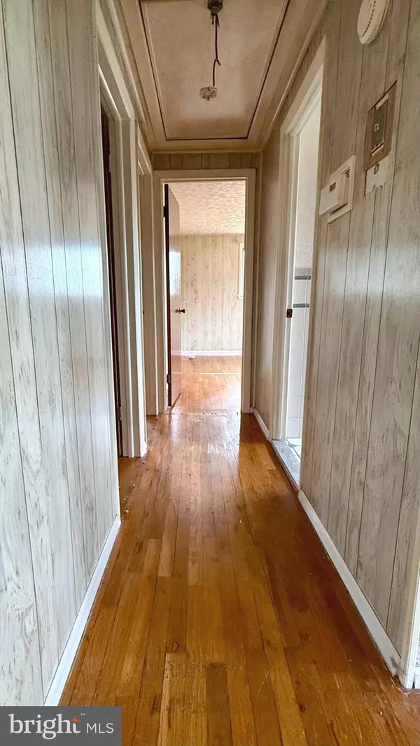 Warminster, PA 18974,749 IVERS LN