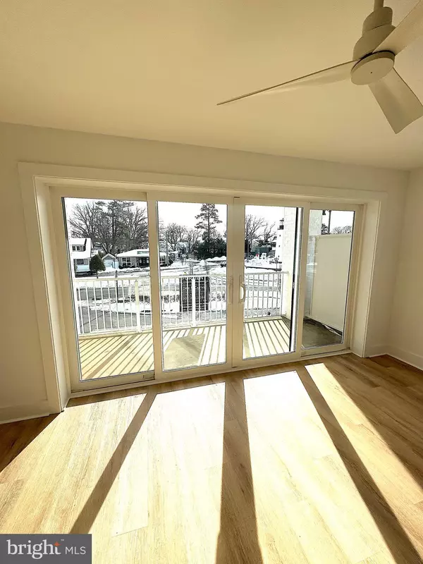 Rehoboth Beach, DE 19971,168 COLUMBIA AVENUE #F