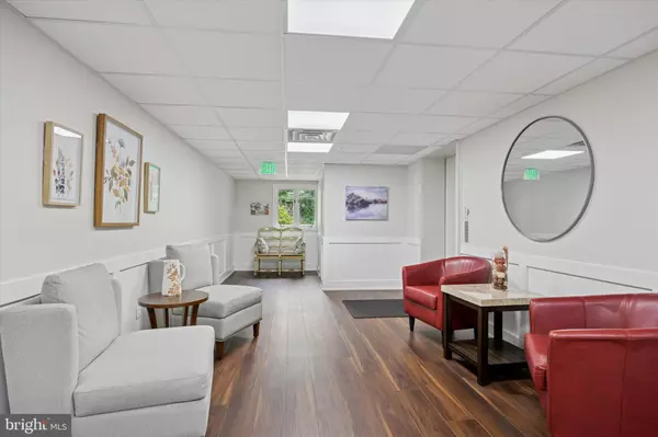 Bryn Mawr, PA 19010,202-B SUMMIT DR #B