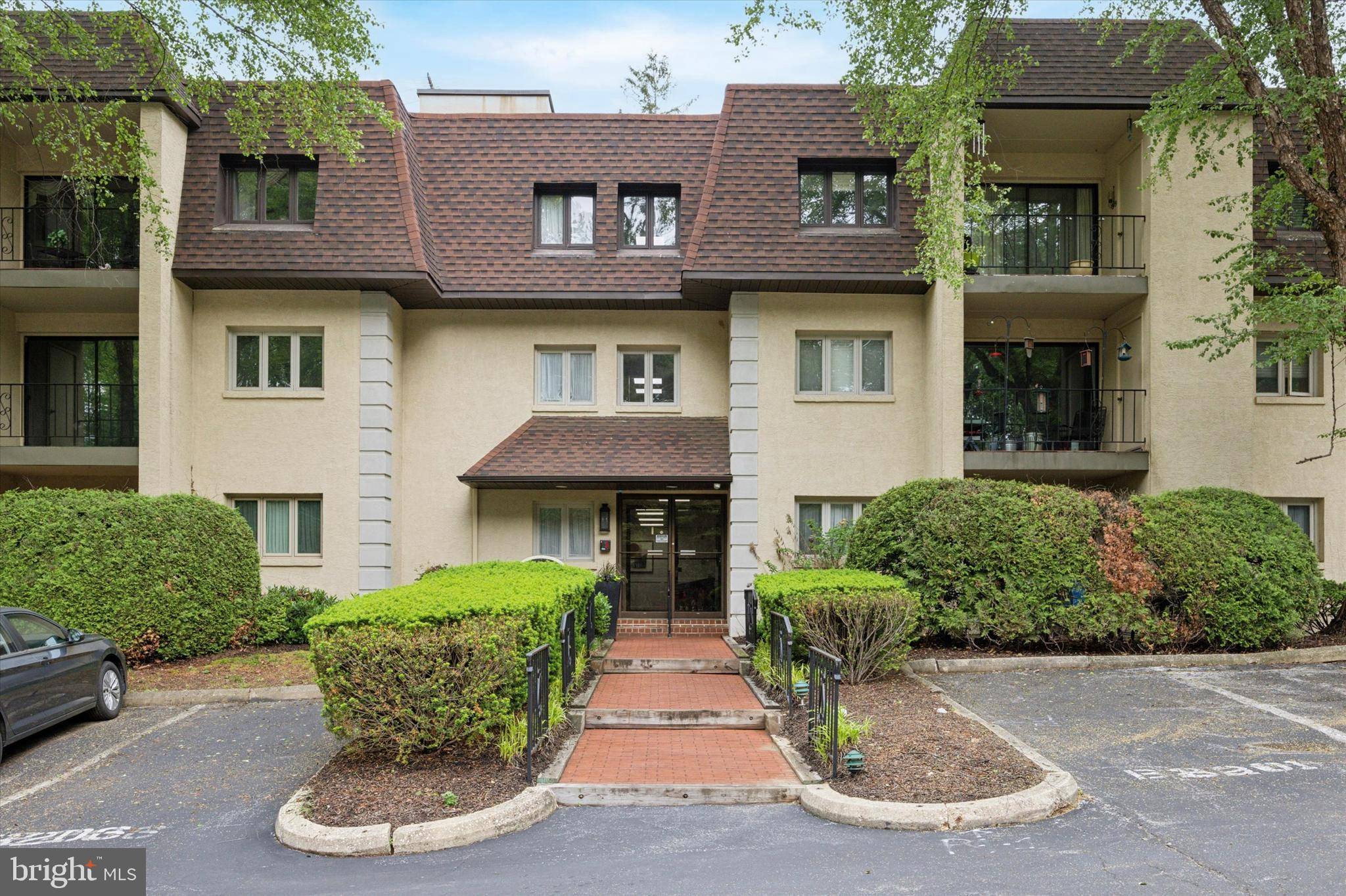 Bryn Mawr, PA 19010,202-B SUMMIT DR #B