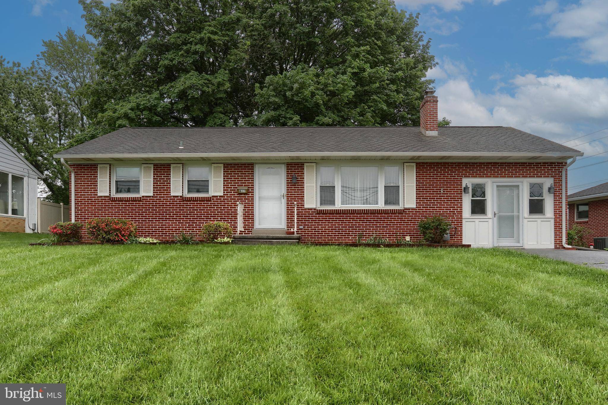 617 W MAIN ST,  Hummelstown,  PA 17036