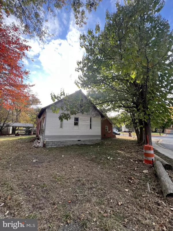 Suitland, MD 20746,6600 WOODLAND RD