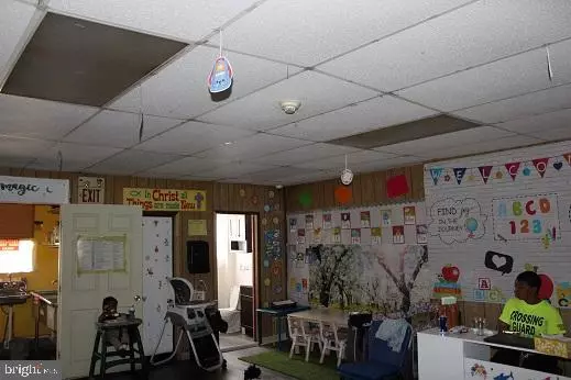 Philadelphia, PA 19151,6655 LANSDOWNE AVE