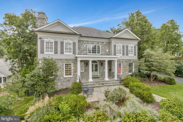 Arlington, VA 22207,2501 N LINCOLN ST