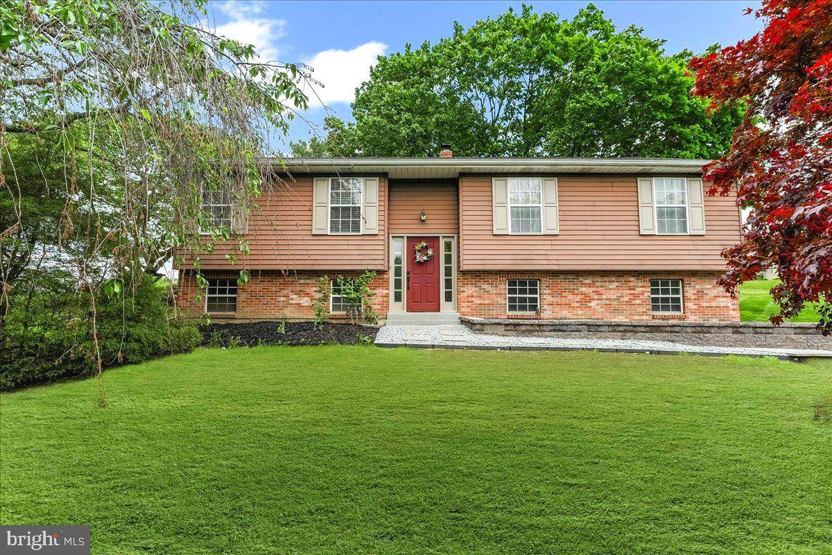 128 WESTVIEW DR, Lincoln University, PA 19352