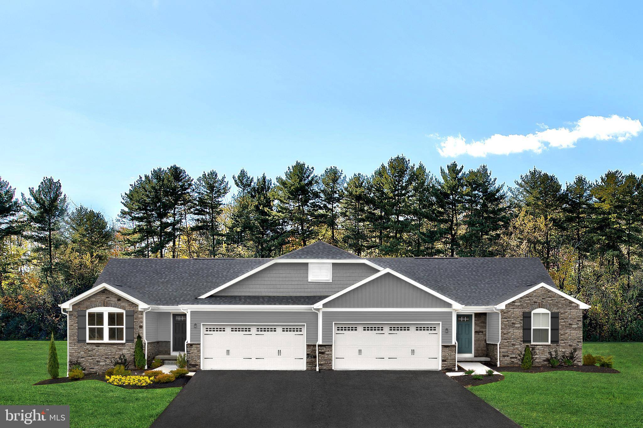 2052 MAYA DR, Greencastle, PA 17225