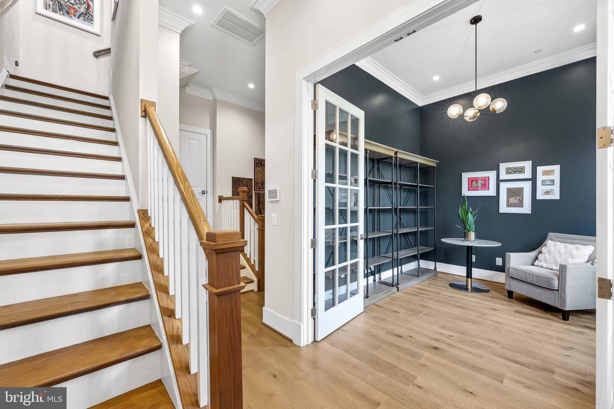 Alexandria, VA 22314,1117 E ABINGDON DR