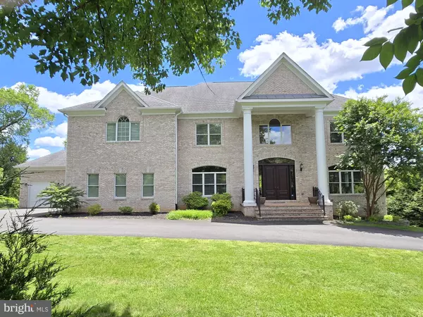 Oakton, VA 22124,10405 MARBURY RD