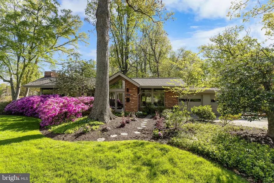 3440 MANSFIELD RD, Falls Church, VA 22041