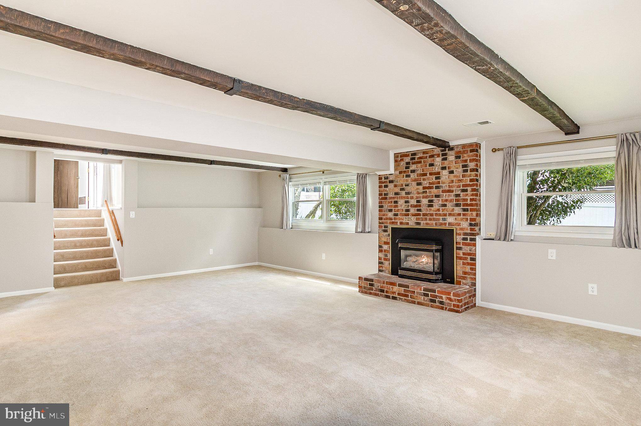 Springfield, VA 22153,8909 APPLECROSS LN