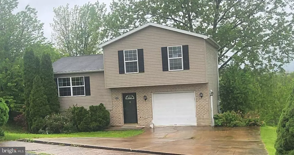 140 MARKS RD, Millersburg, PA 17061