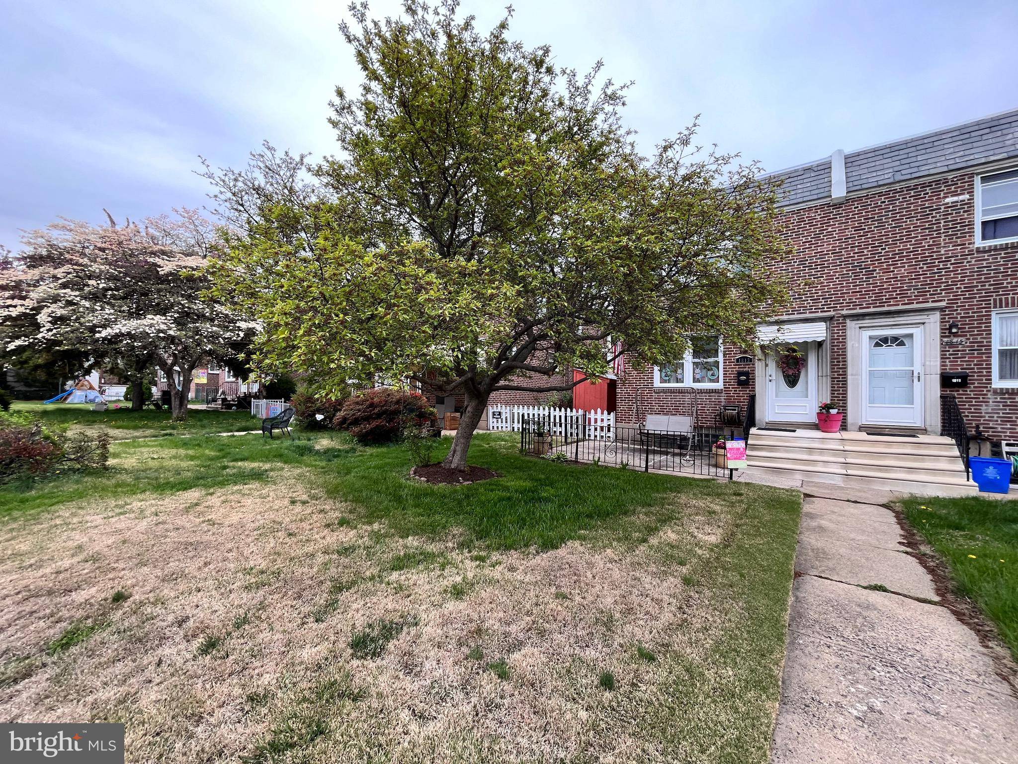 1813 STANWOOD ST, Philadelphia, PA 19152
